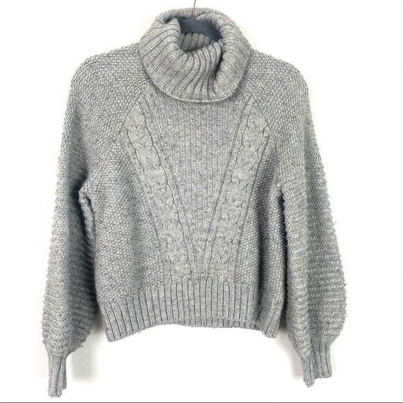 Abercrombie & Fitch Sweaters - Abercrombie & Fitch Gray Knit Cropped Cowlneck Sweater Size S.